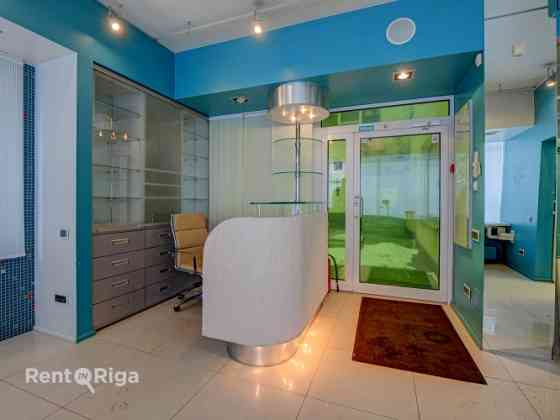 Помещения для вашего бизнеса красоты или магазина!  Преимущества:   +Помещения и Рига