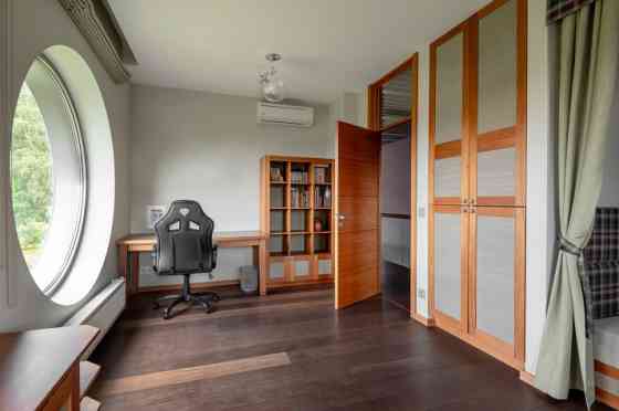 Эксклюзивный частный дом в Сэбруциемсе  комфорт, простор и высокий уровень жизни Rīgas rajons