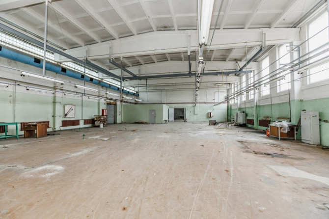 Industriālais parks Ziepniekalnā iznomā telpas bez apkures.  Telpām ir nepieciešams remonts. Ir vair Рига - изображение 1