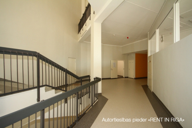 Помещение с раковиной на Югле, Бривибас гатве 403.  Помещение может быть Рига - изображение 6