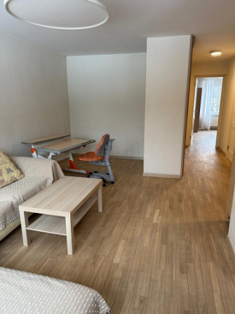 Izīrē gaišu 3 istabu dzīvokli!  Ienākot dzīvoklī ir neliels priekšnams, kuram seko viesistaba, kas a Рига - изображение 7