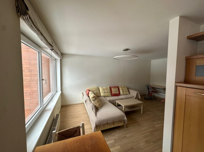 Izīrē gaišu 3 istabu dzīvokli!  Ienākot dzīvoklī ir neliels priekšnams, kuram seko viesistaba, kas a Рига - изображение 6