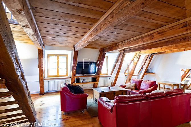 Zeme īpašumā, fasādes māja, ieeja no ielas, ir lifts, kāpņu telpa pēc kosmētiskā remonta, Rīgas rajons - foto 18