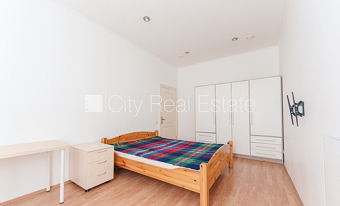 Фасадный дом, реновированный дом, фасад с декоративной штукатуркой, закрытый Рига - изображение 1