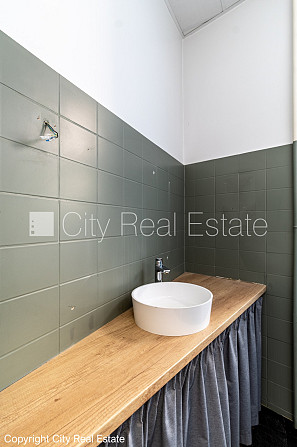 Фасадный дом, реновированный дом, вход с улицы, лифт, лестничная клетка после Рига - изображение 14