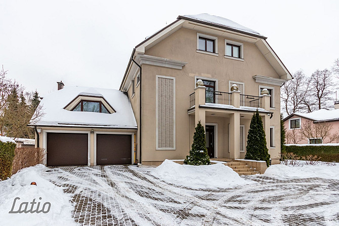 Pārdod plašu, kvalitatīvi būvētu un pilnībā aprīkotu trīs stāvu māju ar pārdomātu Rīga - foto 3