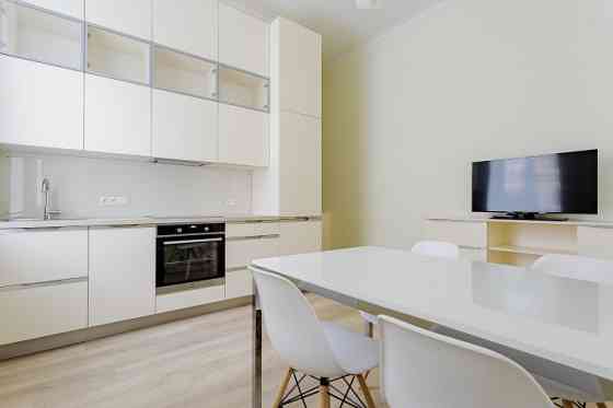 Уютная и светлая 2-комнатная квартира в центре Риги!  Низкие коммунальные платежи, Rīga