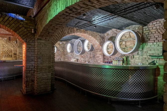 Nomai pieejamas Kaļķu vārtu kluba telpas pašā Vecrīgas sirdī.  Telpas ir pilnībā Rīga - foto 2