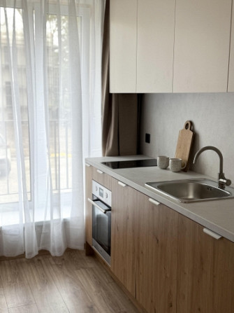 Ilgtermiņa īrei pieejams studio tipa dzīvoklis.  Pārdomāts dzīvokļa plānojums, kas sastāv Rīga - foto 2