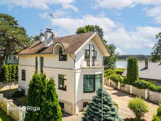 Продается красивый дом в Лиелупе с видом на реку. Тихий, окруженный природой Jūrmala