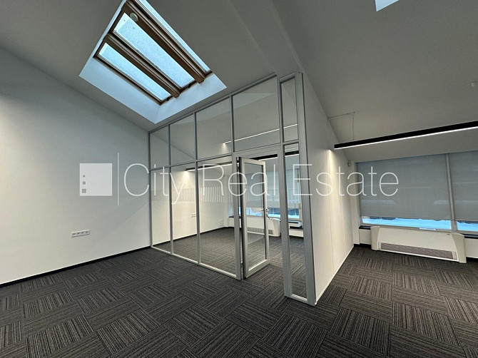 Labiekārtots apzaļumots pagalms, pazemes autostāvvieta, apsargāta teritorija, ieeja no ielas, Rīga - foto 19