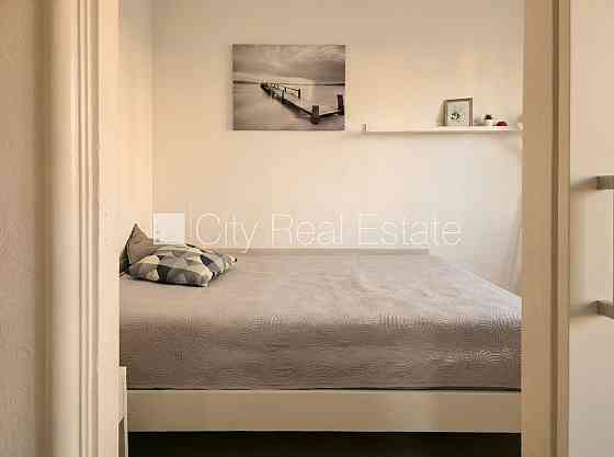 Фасадный дом, реновированный дом, вход с улицы, лифт, лестничная клетка после Rīga