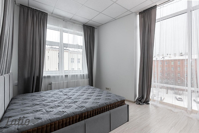 Pārdošanā kompakts 2 istabu dzīvoklis renovētā ēkā Rīgā. Tiek piedāvāts gaišs un Rīga - foto 3