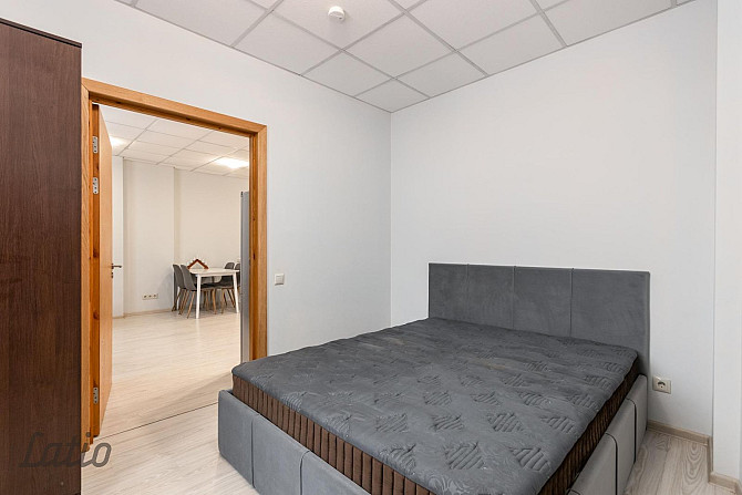 Pārdošanā kompakts 2 istabu dzīvoklis renovētā ēkā Rīgā. Tiek piedāvāts gaišs un Rīga - foto 1