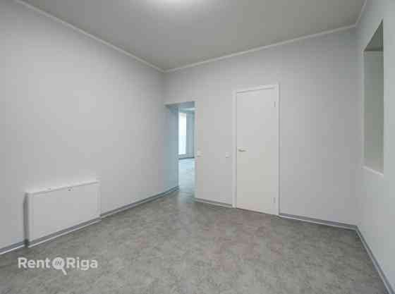 Просторные коммерческие помещения с витринными окнами, доступны для аренды Rīga
