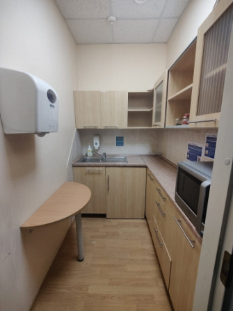 Birojs Vagonu rūpnīcas teritorijā.  Birojs sastāv no lielas atvērtas telpas, 2 maziem Rīga - foto 5