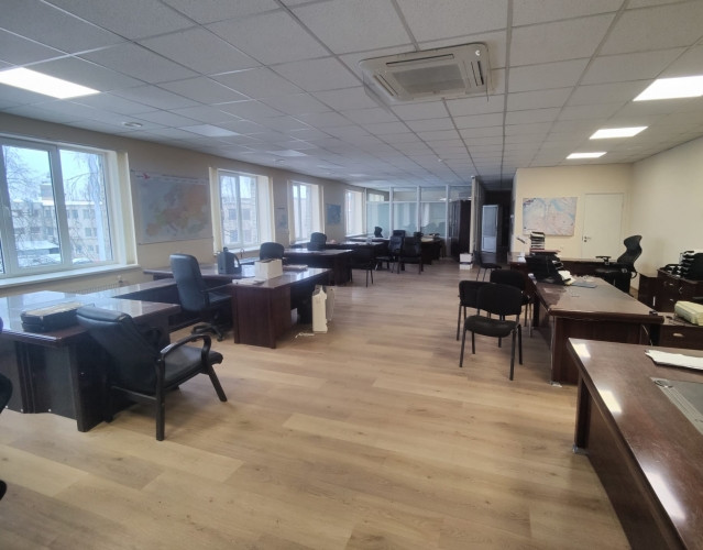 Birojs Vagonu rūpnīcas teritorijā.  Birojs sastāv no lielas atvērtas telpas, 2 maziem Rīga - foto 1