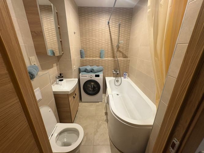 Pieejams svaigs un iekārtots dzīvoklis klusajā Katoļu ielas projektā. Divas istabas, visa Rīga - foto 8