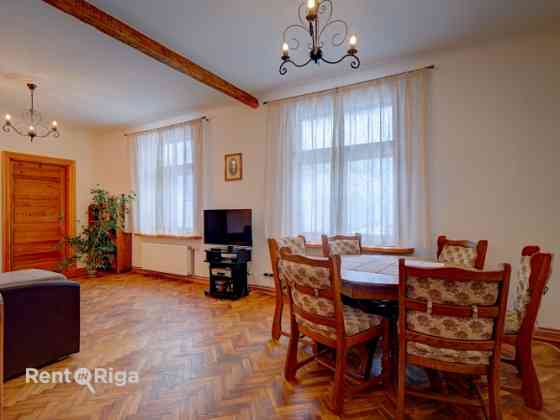 A stylish, sunny apartment in a private house with a garden.  The apartment occupies the entire seco Rīga