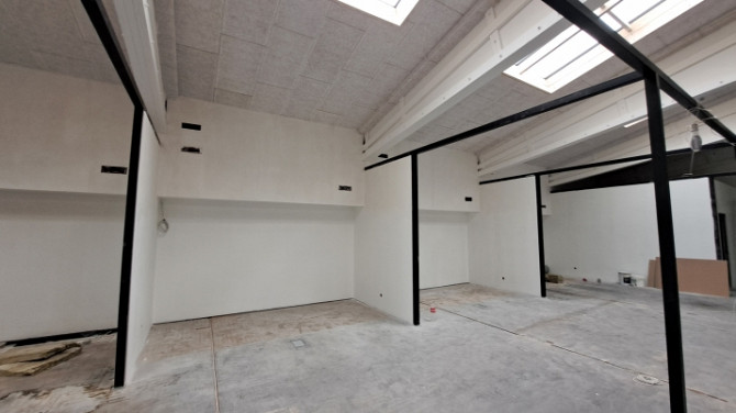 Предлагаются офисные помещения на весь 2-й этаж для компаний с готовым проектом. Рига - изображение 6