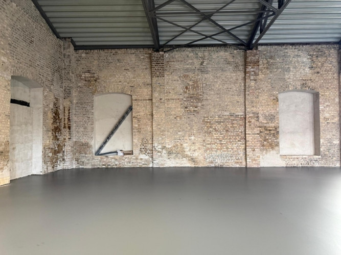 Промышленные помещения с высокими потолками.   Бывшая территория "Рижского Рига - изображение 9