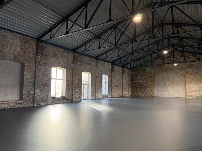 Промышленные помещения с высокими потолками.   Бывшая территория "Рижского Рига - изображение 7
