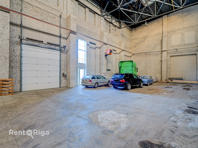 Промышленные помещения с высокими потолками.   Бывшая территория "Рижского Рига - изображение 6
