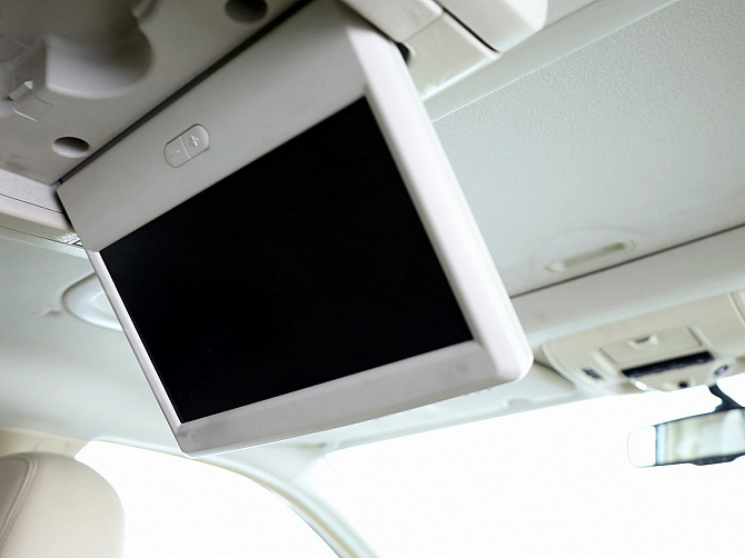 Volkswagen Routan Highline ATM 4.0 189kW Таллин - изображение 8