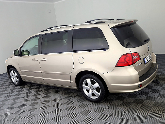 Volkswagen Routan Highline ATM 4.0 189kW Таллин - изображение 4