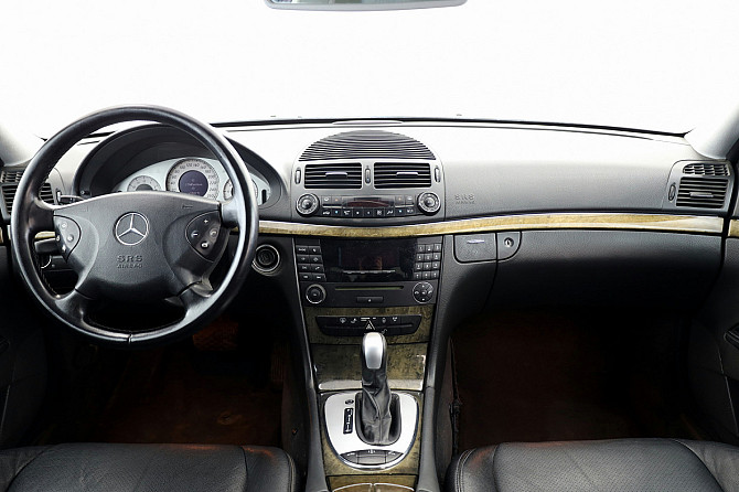 Mercedes-Benz E 320 Avantgarde ATM 3.2 165kW Таллин - изображение 5