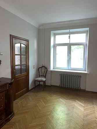 Vecrīgas centrālajā daļā pieejams gaumīgs divistabu dzīvoklis. 
No dzīvokļa logiem paveras neatkārto Рига