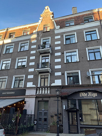 Vecrīgas centrālajā daļā pieejams gaumīgs divistabu dzīvoklis. 
No dzīvokļa logiem paveras neatkārto Рига - изображение 2