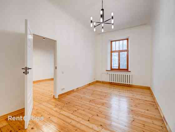 Продаётся элегантная 3-комнатная квартира в престижном и спокойном центральном Rīga