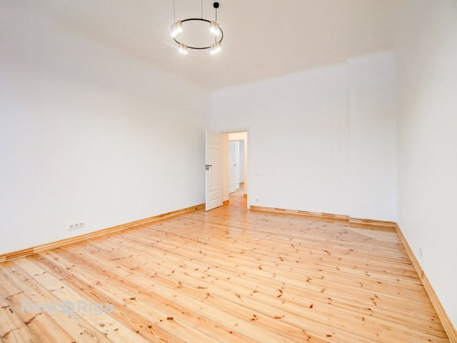 Ekskluzīvs 3 istabu dzīvoklis izsmalcinātā Jūgendstila rezidencē Rīgas centrā Rīga - foto 6