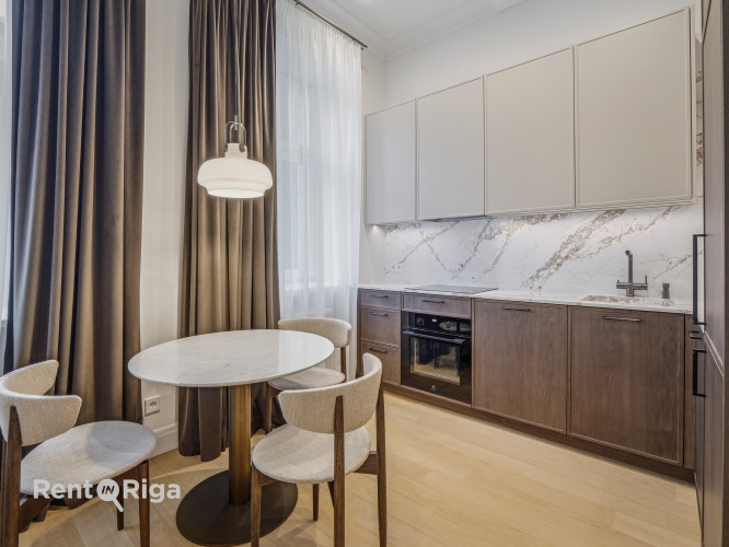 Предлогается новая элегантная квартира в полностью реновированном здании с Рига - изображение 3