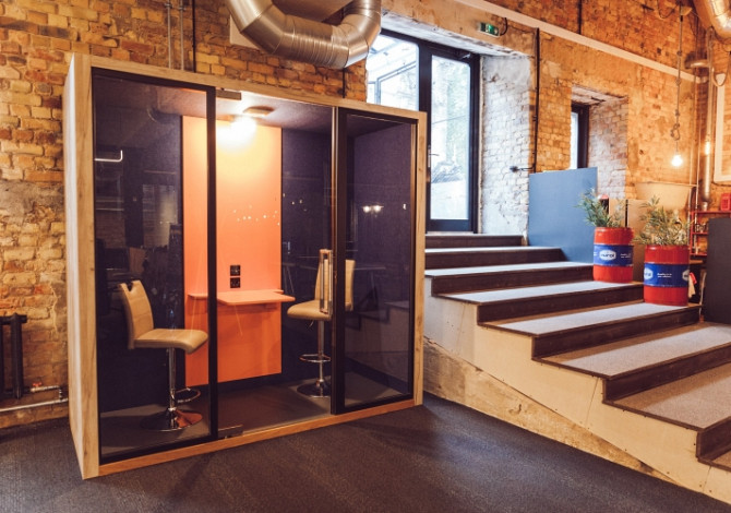 Iznomā aprīkotas un pilnībā mēbelētas loft tipa biroja telpas Rīgas centrā, Šarlotes ielā Rīga - foto 4