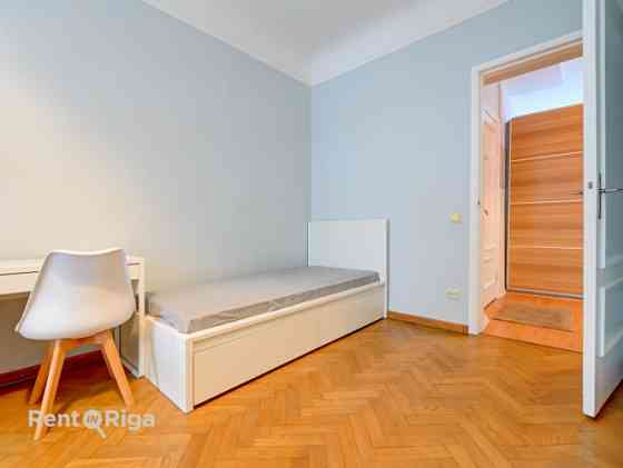 Сдаётся меблированная 3-комнатная квартира в центре Риги.  В квартире недавно был Рига