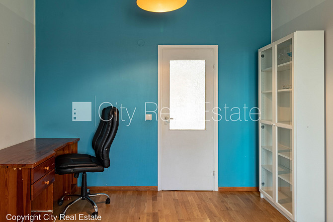 Koka māja, fasādes māja, slēgts pagalms, ieeja no pagalma, mansards, logi vērsti mājas abās Rīga - foto 20