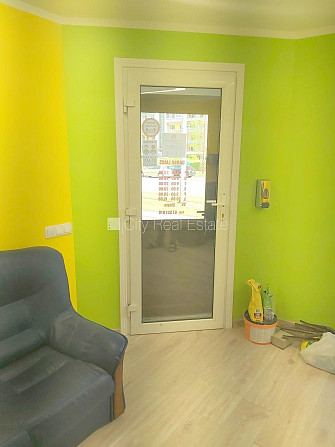 Fasādes māja, renovēta māja, vieta automašīnai, ieeja no ielas, logi vērsti mājas abās Rīga - foto 20