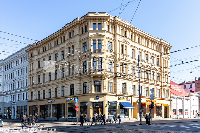 Fasādes māja, renovēta māja, fasāde ar dekoratīvo apmetumu, slēgts pagalms, ieeja no ielas Rīga - foto 20