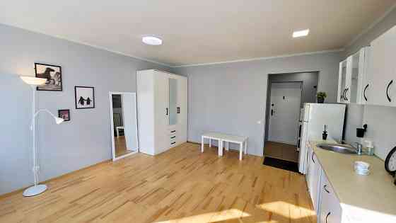 Dzīvokļa video tūri var noskatīties, nospiežot uz mājas lapas sludinājuma lejas daļā. Jauns... Rīga