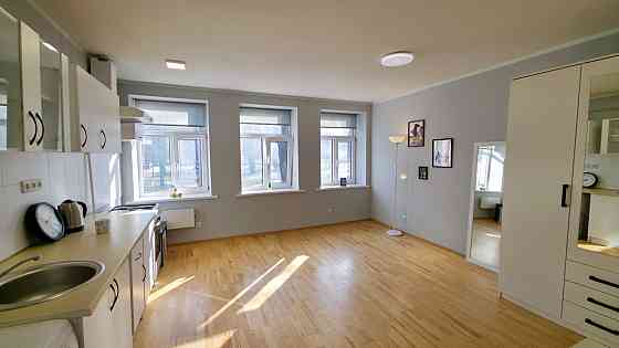 Dzīvokļa video tūri var noskatīties, nospiežot uz mājas lapas sludinājuma lejas daļā. Jauns... Rīga