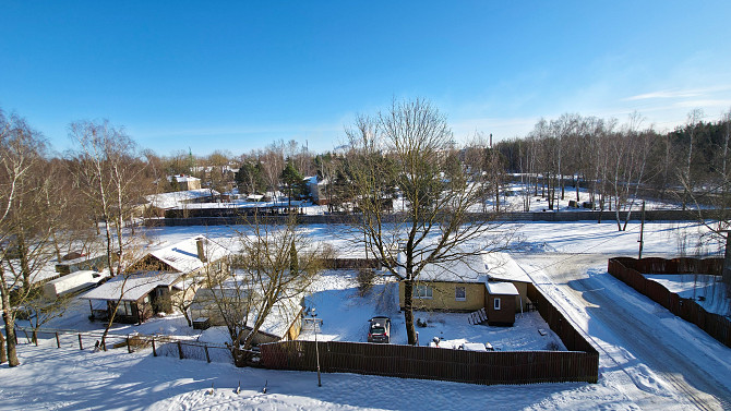 Dzīvokļa video tūri var noskatīties, nospiežot uz mājas lapas sludinājuma lejas daļā.
Pārdodam... Rīga - foto 9