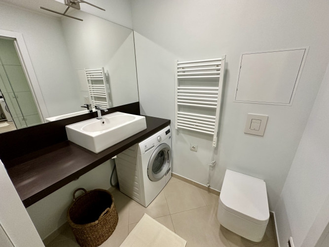 Tiek izīrēts mēbelēts, aprīkots 2-istabu dzīvoklis Strēlnieku un Alberta ielu krustojumā. Rīga - foto 9