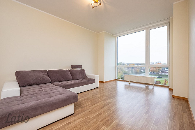 Izīrē daļēji mēbelētu 3 istabu dzīvokli Purvciemā, blakus Mēbeļu namam.

Viesistaba Rīga - foto 1