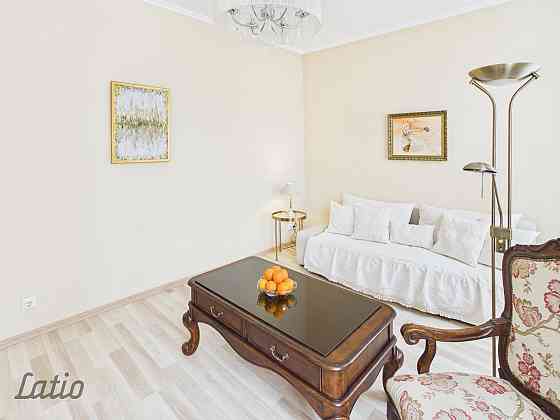 Tiek izīrēts elegants, pilnībā mēbelēts un mājīgs dzīvoklis vienā no prestižākajām Rīgas vietām  Ant Rīga