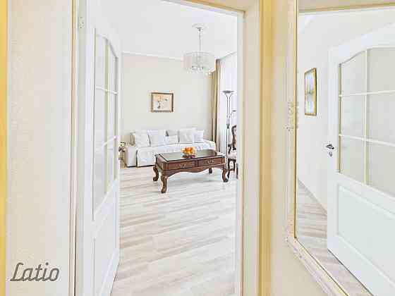 Tiek izīrēts elegants, pilnībā mēbelēts un mājīgs dzīvoklis vienā no prestižākajām Rīgas vietām  Ant Rīga