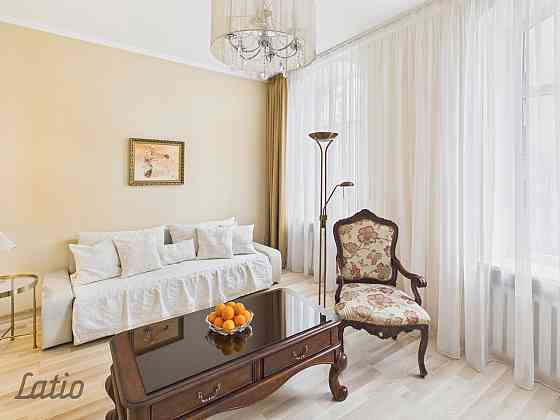 Tiek izīrēts elegants, pilnībā mēbelēts un mājīgs dzīvoklis vienā no prestižākajām Rīgas vietām  Ant Rīga