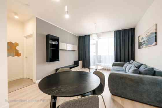 Сдается уютная, современная квартира в проекте Duntes Zīles. Высокий первый этаж Rīga