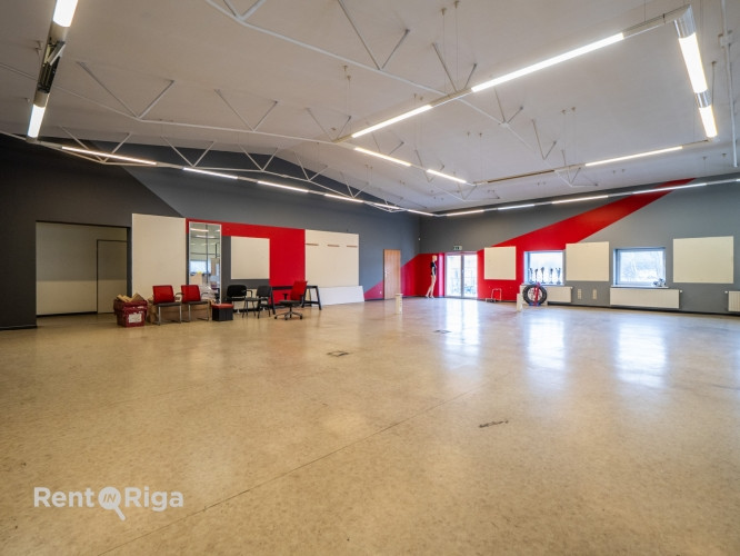 Iznomā biroja telpas  viss 2. stāvs  Pieejams viss otrais stāvs biroja vajadzībām ar Rīga - foto 3